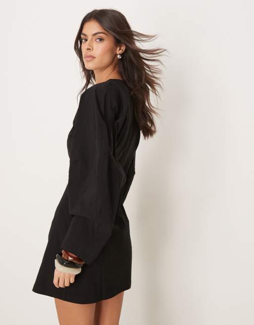 ASOS DESIGN – Svart miniklänning med markerad midja och barrel-ärmar, 4 av 4