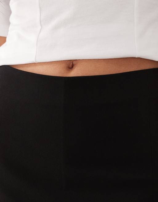ASOS DESIGN – Svart miniskort i pelmet-modell med slits, 5 av 5
