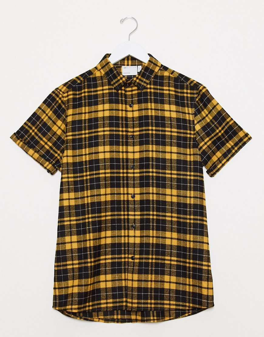 ASOS DESIGN – Svart och gul, skotskrutig skjorta med normal passform
