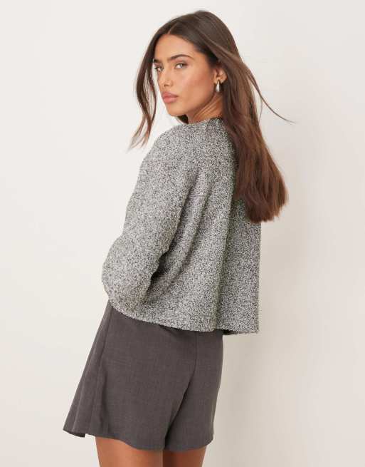 ASOS DESIGN – Svart och vit, fluffig, stickad tröja med sänkt axelsöm och boxig passform, 4 av 4