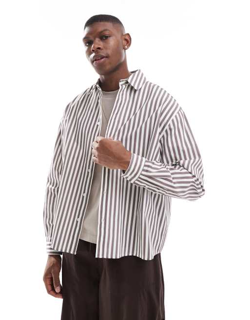 ASOS DESIGN – Svart och vitrandig skjorta med boxig, oversize passform och tryck fram- och baktill, 2 av 4