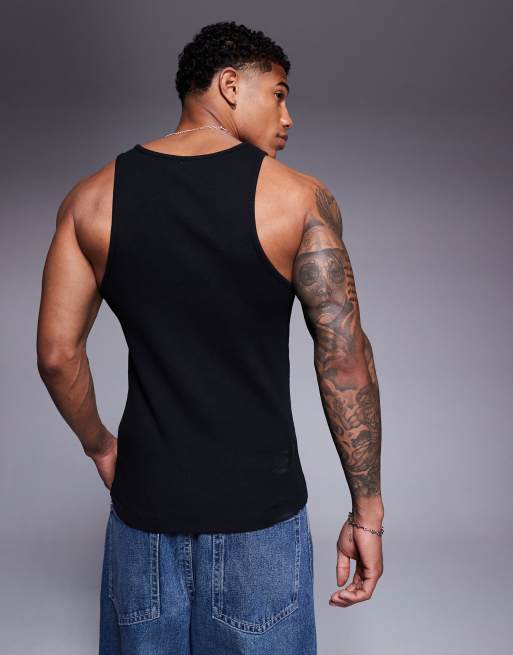 ASOS DESIGN – Svart, ribbat linne i muscle fit och henleystil , 3 av 4