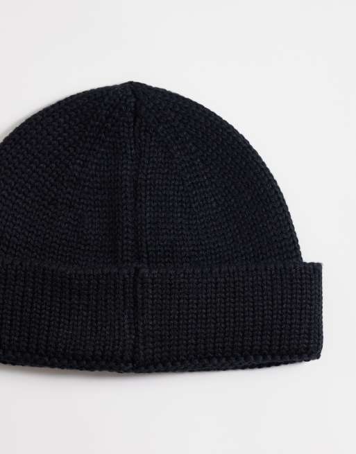 ASOS DESIGN – Svart, ribbstickad, liten fiskarmössa, 3 av 3