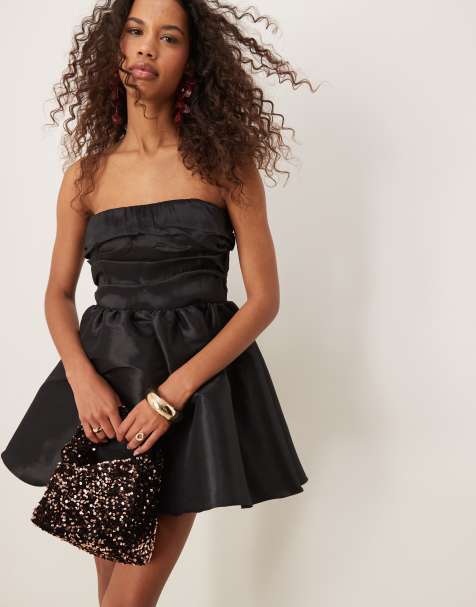 ASOS DESIGN – Svart, rynkad miniklänning med bandeau-ringning i taft - view 1