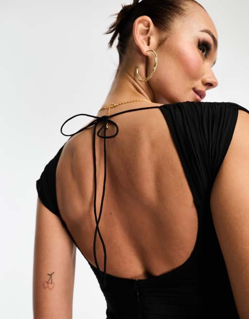 ASOS DESIGN – Svart ryschad miniklänning i bodycon-modell, 2 av 4
