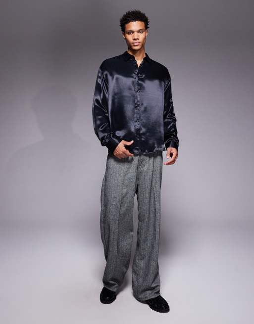 ASOS DESIGN – Svart satängskjorta i oversize-modell, 2 av 5