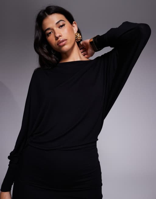 ASOS DESIGN – Svart, slouchy miniklänning med pingvinärmar och en bar axel, 3 av 4