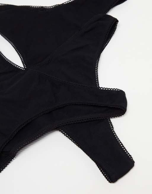 ASOS DESIGN – Svart string i bomull med hög benskärning och ojämn framkant i 3-pack, 3 av 4