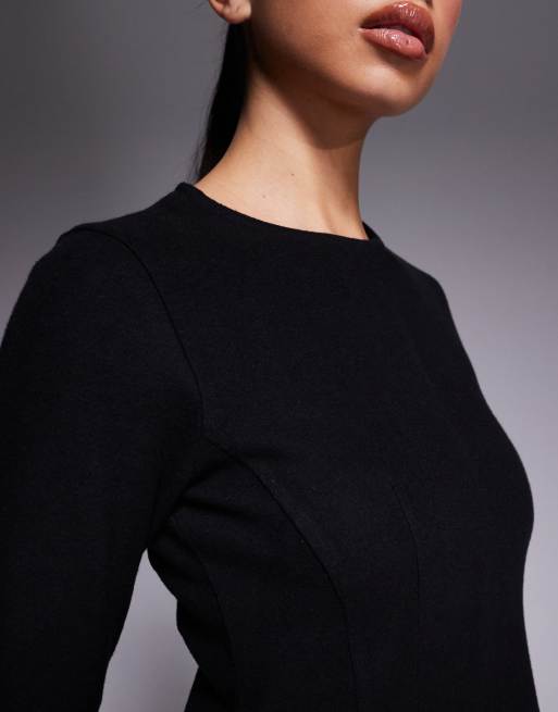 ASOS DESIGN – Svart, supermjuk, figurnära, utsvängd miniklänning med långa ärmar, 3 av 4
