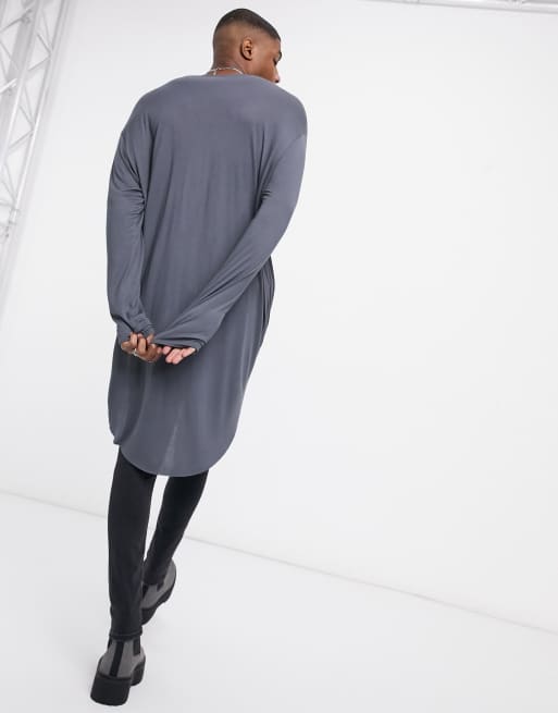 ASOS DESIGN – Svart t-shirt av viskos i oversize och longline med lång ärm, 2 av 4