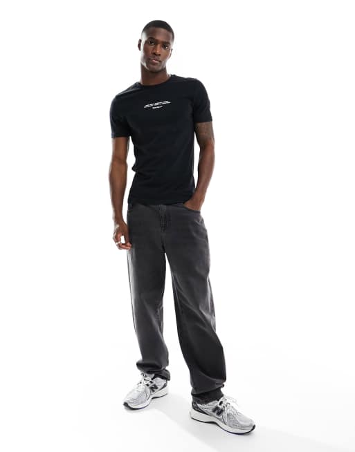ASOS DESIGN – Svart t-shirt i muscle fit med text på bröstet, 2 av 4