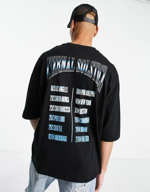 ASOS DESIGN – Svart t-shirt i oversize med bandtryck framtill och baktill, 2 av 4
