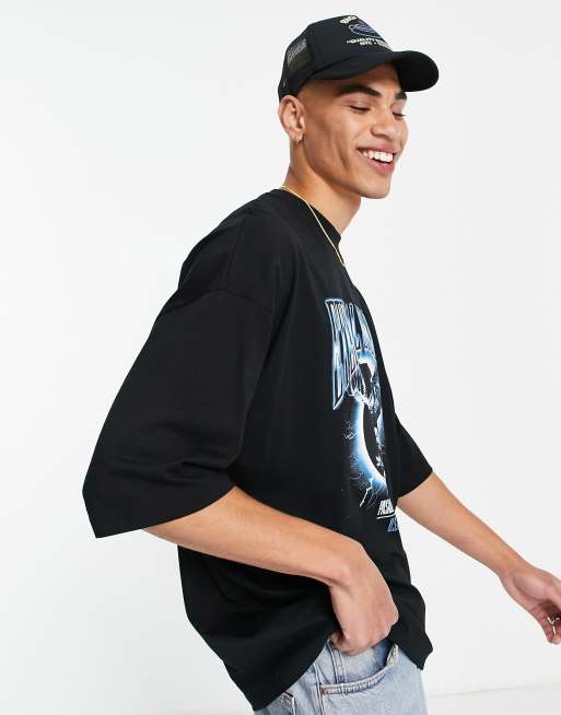 ASOS DESIGN – Svart t-shirt i oversize med bandtryck framtill och baktill, 3 av 4