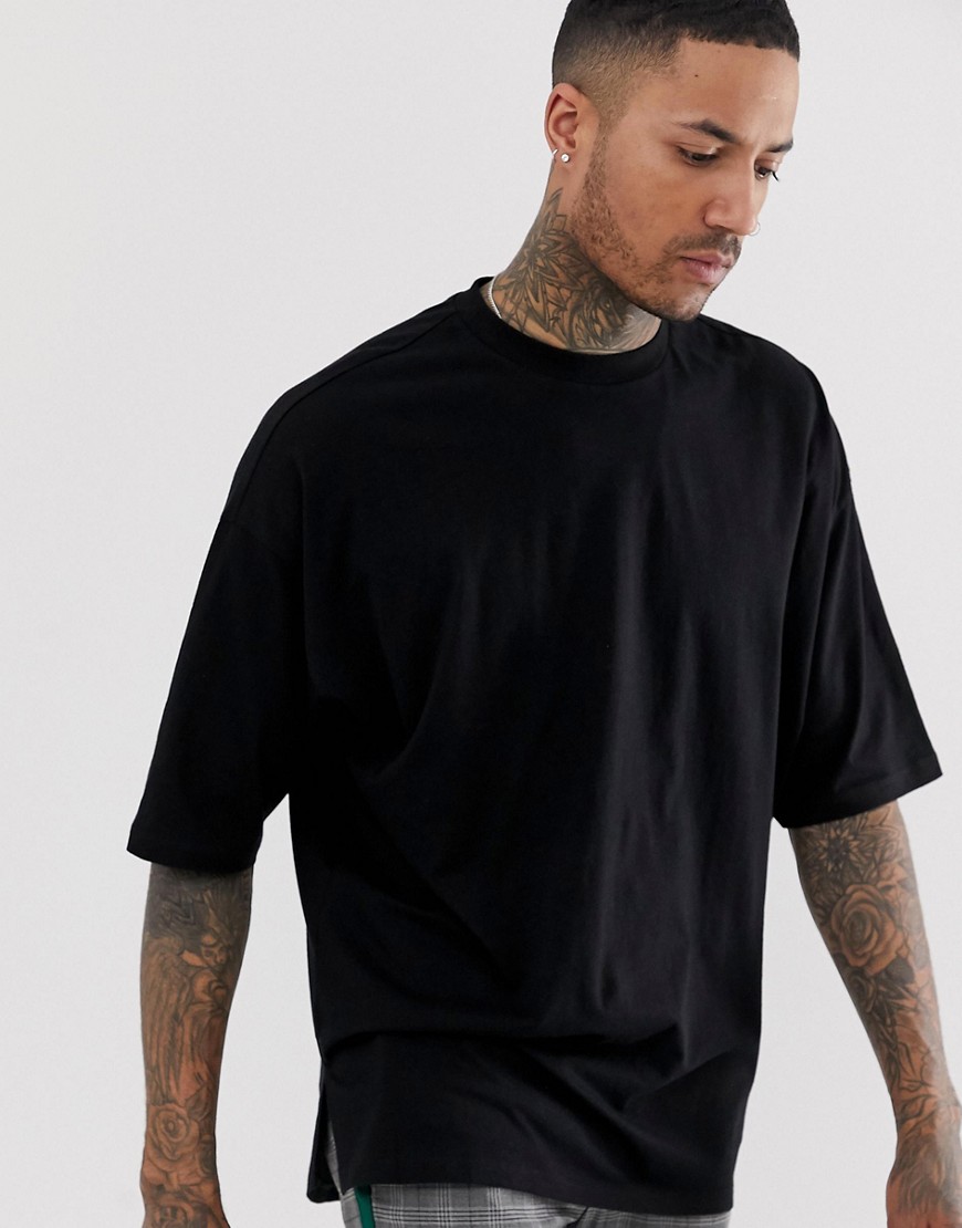 ASOS DESIGN – Svart t-shirt i oversize- och longline-modell med sidosprund