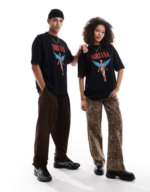 ASOS DESIGN – Svart t-shirt i oversize och unisex-modell med licensierat Nirvana-tryck, 2 av 4
