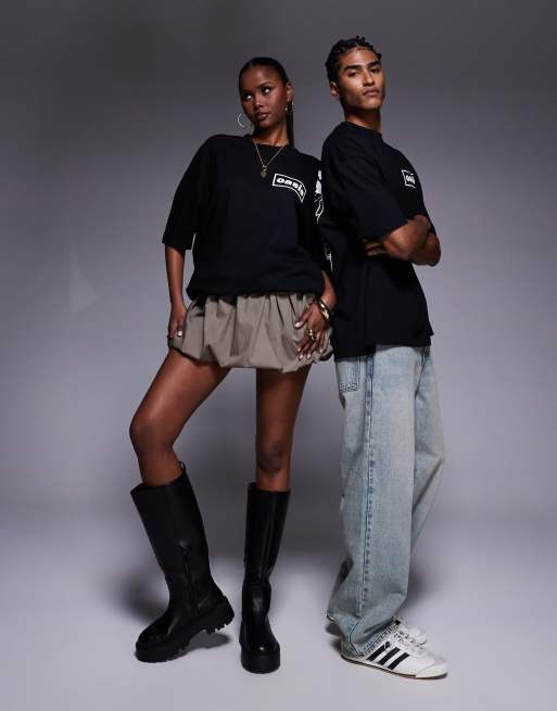 ASOS DESIGN – Svart t-shirt i unisex-modell och oversize med Oasis-tryck, 4 av 4