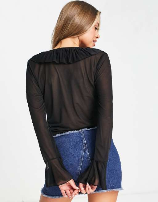 ASOS DESIGN – Svart topp av mesh och chiffong med volym och volang, 2 av 4