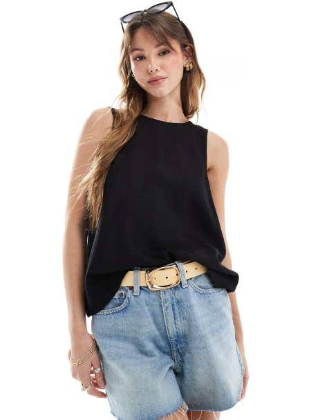 ASOS DESIGN – Svart topp i linneblandning med djup halsringning - view 1