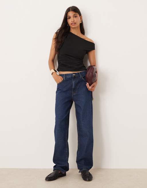 ASOS DESIGN – Svart topp med bar axel och rynkade detaljer, 2 av 4