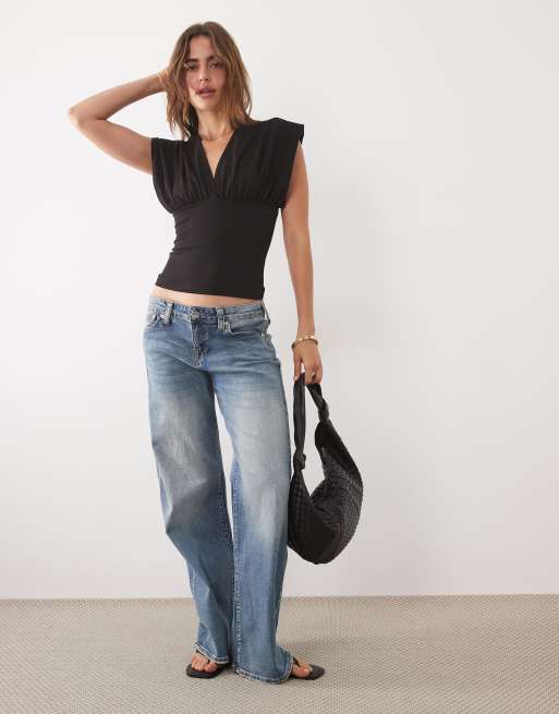 ASOS DESIGN – Svart topp med pingvinärm och djup urringning, 2 av 4