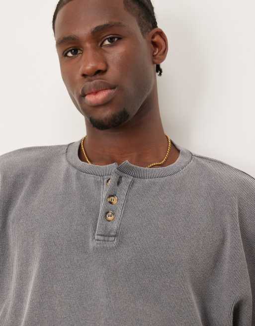 ASOS DESIGN – Svart, tvättad, kort och ribbad henley-topp i extra oversize, 3 av 4