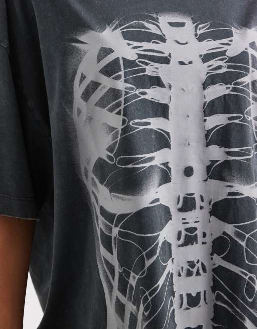 ASOS DESIGN – Svart, tvättad t-shirt i oversize fit med röntgentryck, 2 av 4