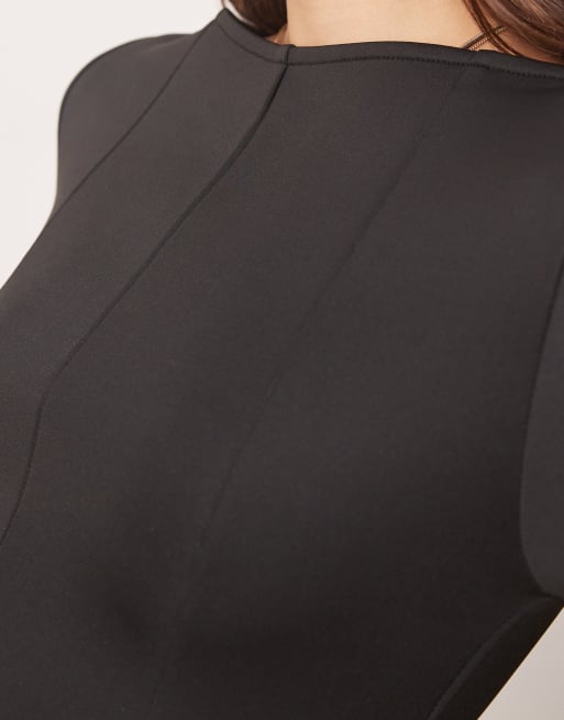 ASOS DESIGN – Svart, utsvängd och figursydd miniklänning i scubaliknande tyg, 2 av 4