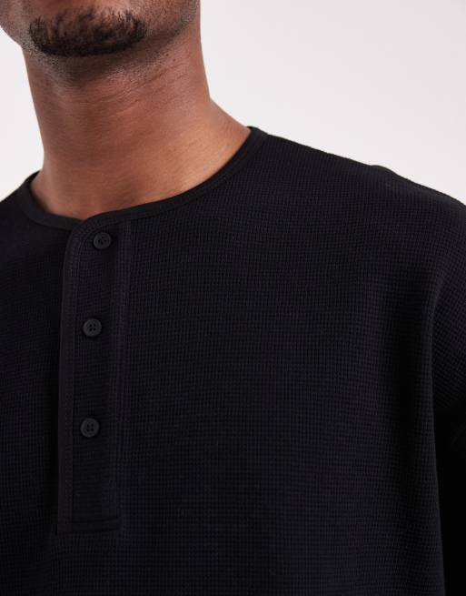ASOS DESIGN – Svart, våfflad t-shirt med boxig oversize-passform och henleykrage, 3 av 5