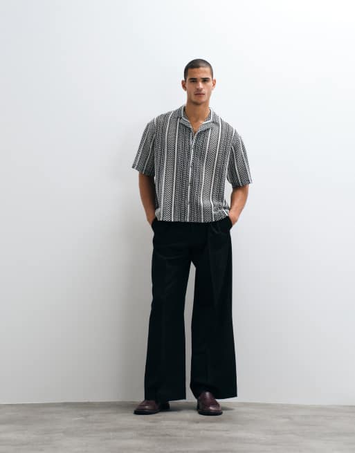 ASOS DESIGN – Svart, virkad skjorta i boxig, oversized fit med platt krage, 3 av 5