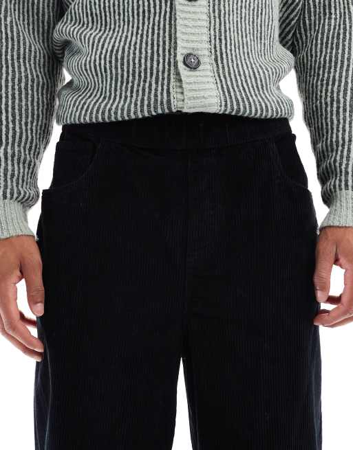ASOS DESIGN – Svarta, avsmalnande manchesterbyxor i dra på-stil och oversize, 4 av 5