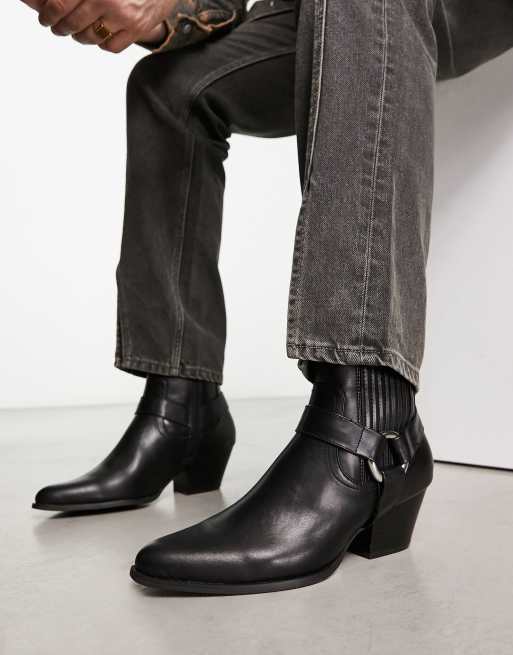 ASOS DESIGN – Svarta chelseaboots i läderimitation med kubansk klack och spänne