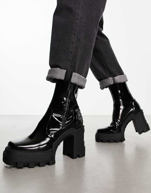 ASOS DESIGN – Svarta chelseaboots i läderimitation med platåklack