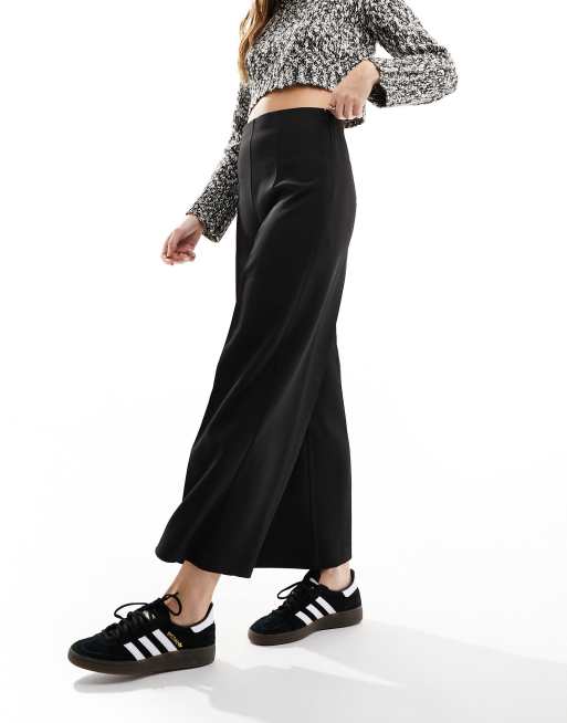 ASOS DESIGN – Svarta, figursydda culotte-byxor
