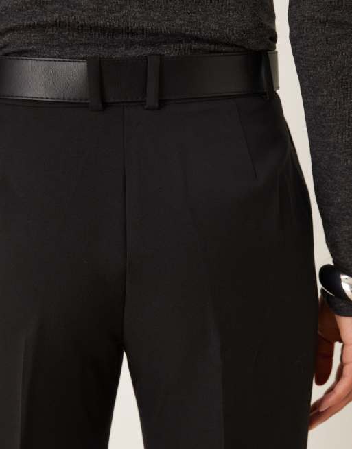 ASOS DESIGN – Svarta, figursydda, raka byxor med skärp och smal passform, 5 av 5