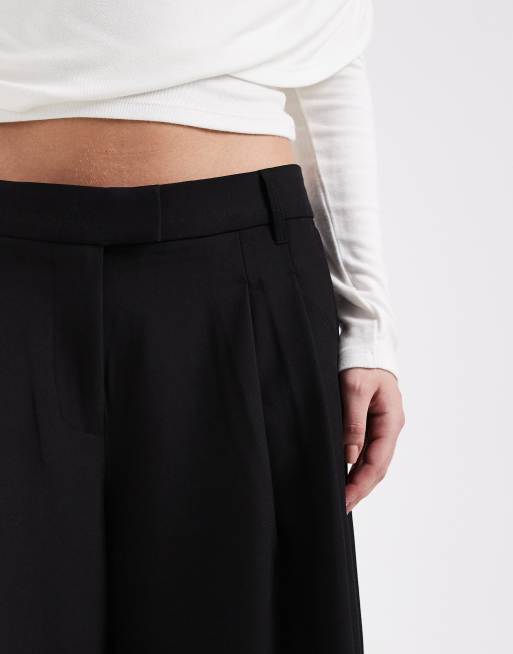 ASOS DESIGN – Svarta, figursydda, vida culotte-byxor i bermudastil, 5 av 5