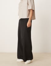 ASOS DESIGN smart extreme wide leg pants with front pleat in black