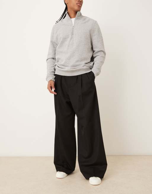 ASOS DESIGN – Svarta finbyxor med vida ben och veck, 2 av 5