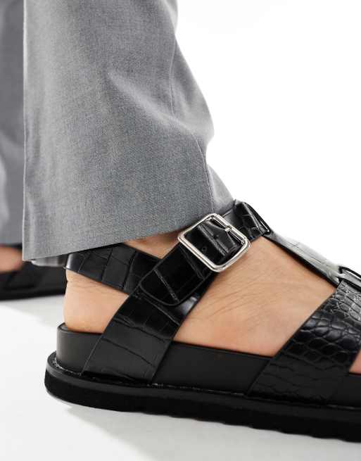 ASOS DESIGN – Svarta gladiatorsandaler i krokodilskinnsimitation med sluten tå, 3 av 4
