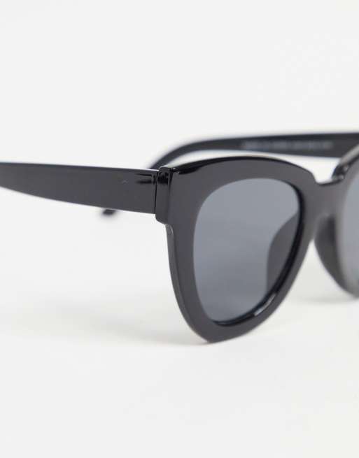 ASOS DESIGN – Svarta glansiga solglasögon i cateye-modell med grova utsvängda bågar, 4 av 4