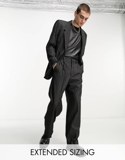 ASOS DESIGN – Svart, smal och lång kostym med guldiga kritstrecksränder, 2 av 2