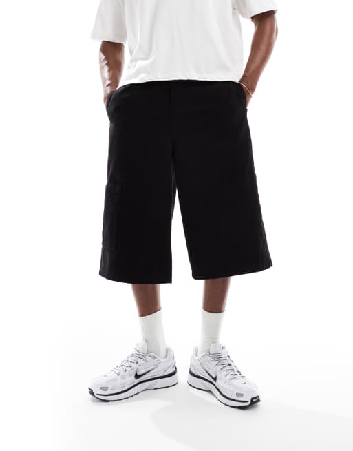 ASOS DESIGN – Svarta, långa cargoshorts med resårmidja