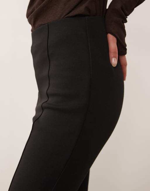 ASOS DESIGN – Svarta leggings i med stråveck och fothällor, 4 av 5