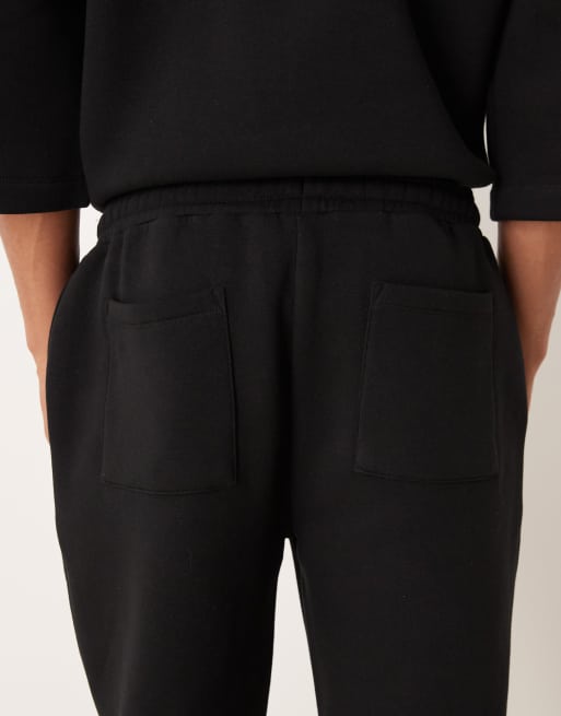 ASOS DESIGN – Svarta mjukisbyxor med raka ben och veckdetaljer, 4 av 5