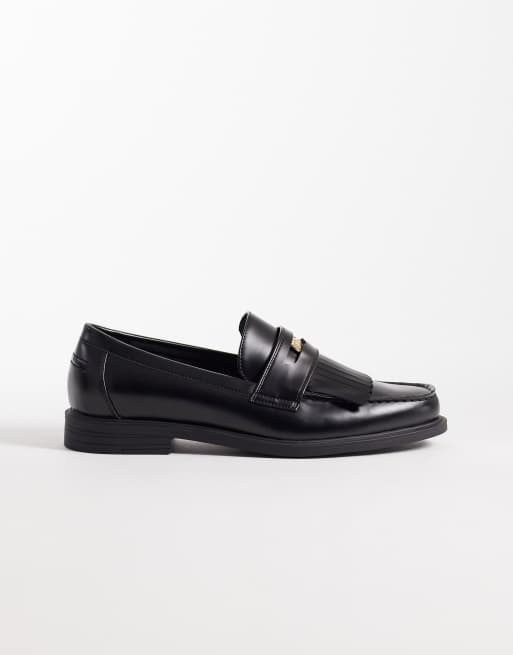 ASOS DESIGN – Svarta pennyloafers med fransar och myntdetalj, 2 av 4