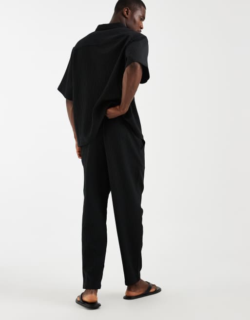 ASOS DESIGN – Svarta, plisserade byxor med avsmalnande passform, del av set, 4 av 5