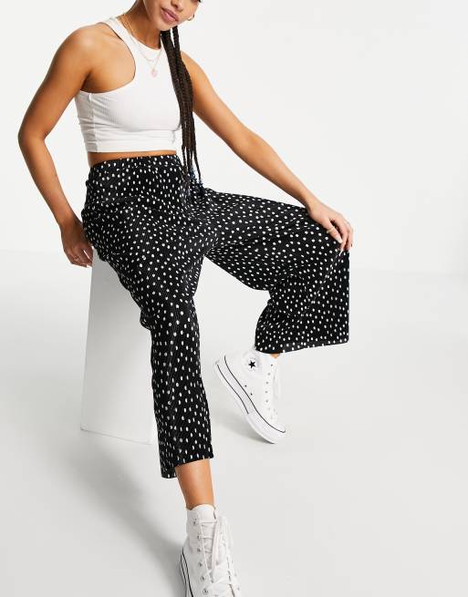 ASOS DESIGN – Svarta prickiga culotte-byxor med plissering, 4 av 4