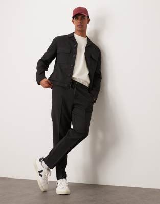ASOS DESIGN – Svarta, ribbade, avsmalnande finbyxor med resårmidja, del av set - view 1
