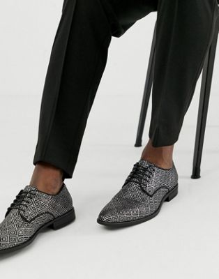 ASOS DESIGN – Svarta skor med silverfärgad jacquard och snörning