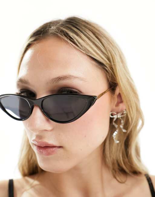 ASOS DESIGN – Svarta, små solglasögon i cateye-modell med metalldetalj, 2 av 4