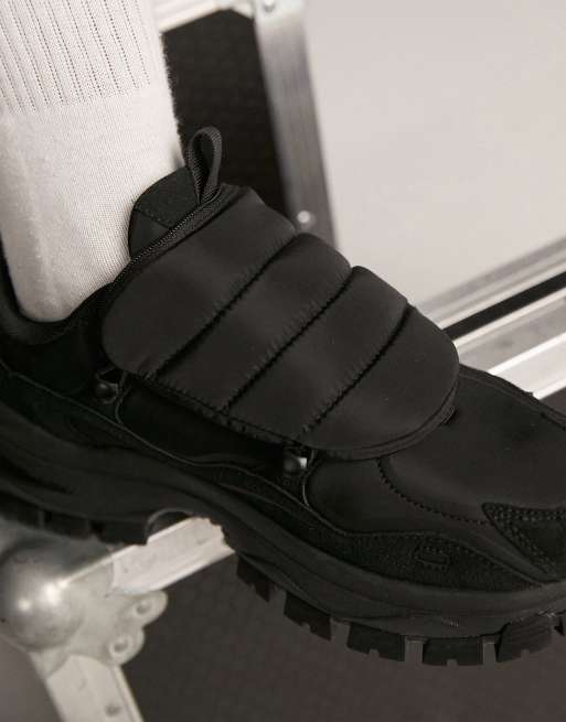 ASOS DESIGN – Svarta sneakers med funktionella detaljer och vadderad plös, 4 av 4